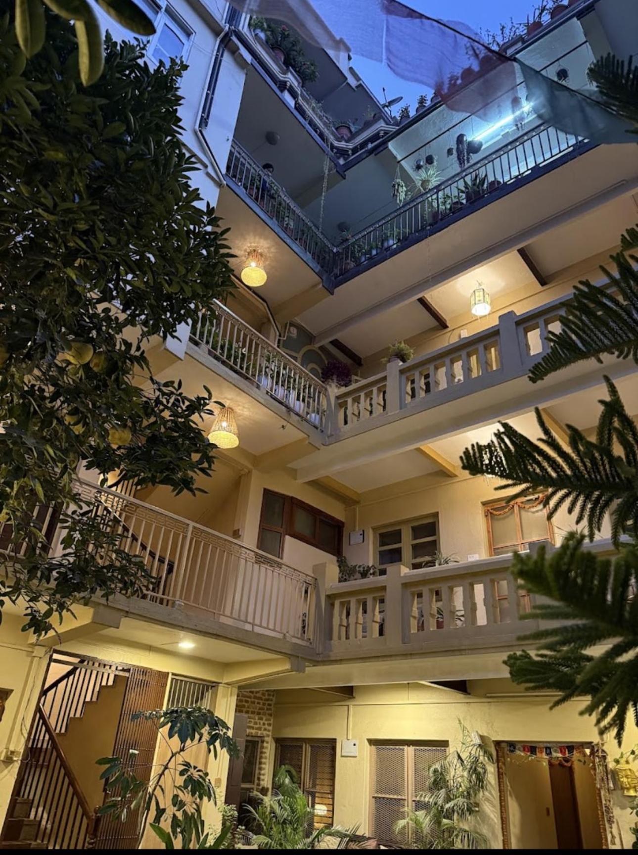 The Melo Pomelo Courtyard. Apartment กาฐมาณฑุ ภายนอก รูปภาพ